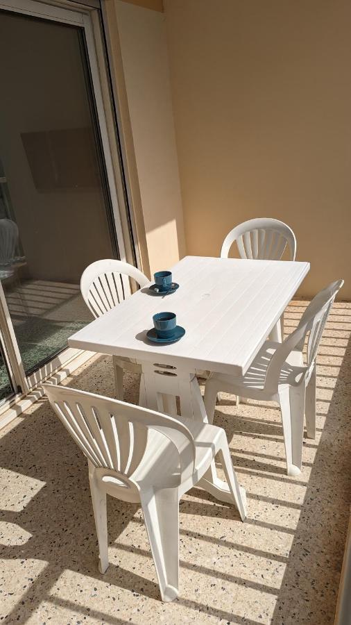Studio Climatise Avec Coin Nuit 150M De La Plage Льо Лаванду Екстериор снимка