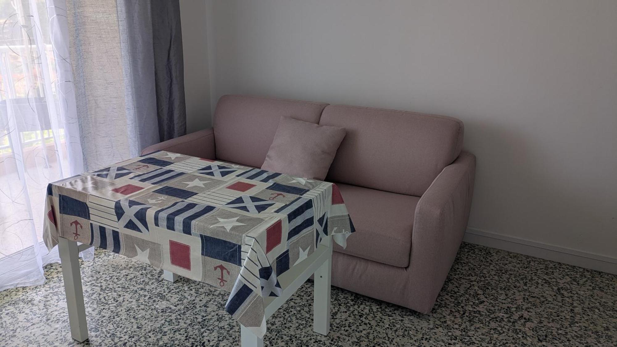 Studio Climatise Avec Coin Nuit 150M De La Plage Льо Лаванду Екстериор снимка